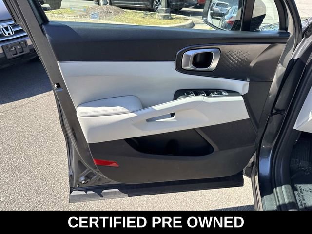 Used 2023 Kia Sorento S w/ Panoramic Sunroof Package FWD image 13