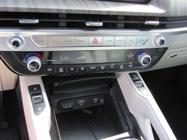 Used 2023 Kia Telluride EX w/ EX Captain's Chair Package image 29