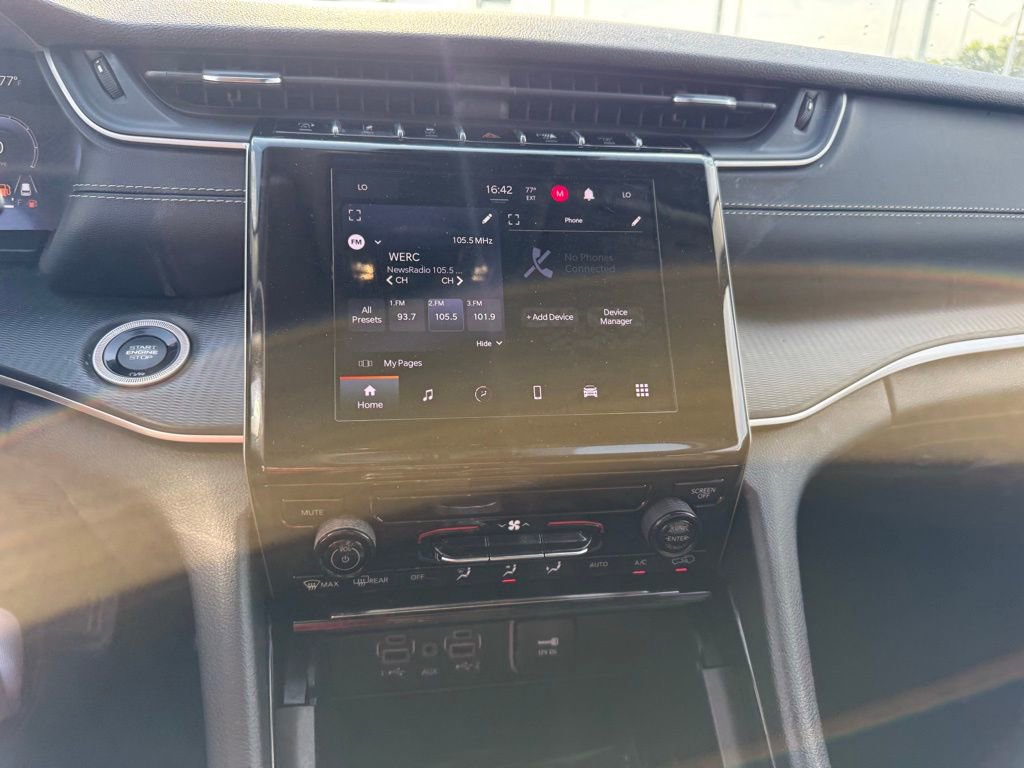 Used 2023 Jeep Grand Cherokee L Laredo RWD image 16