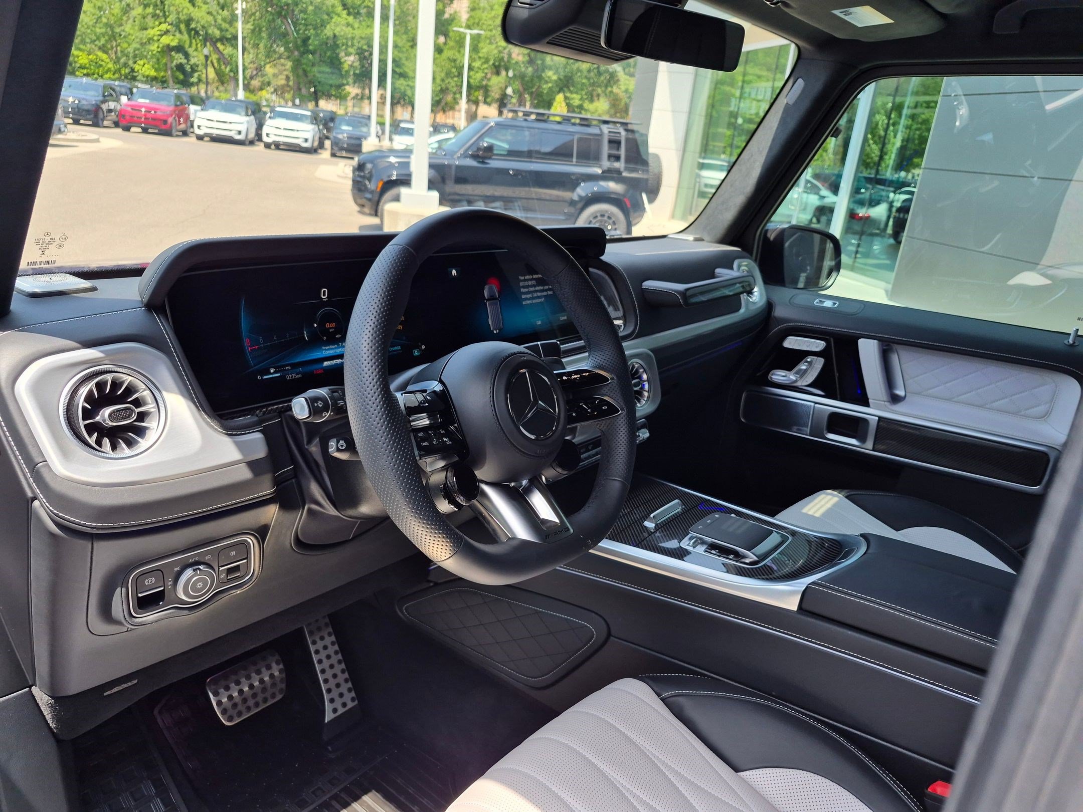 Used 2025 Mercedes-Benz G 63 AMG 4MATIC image 14