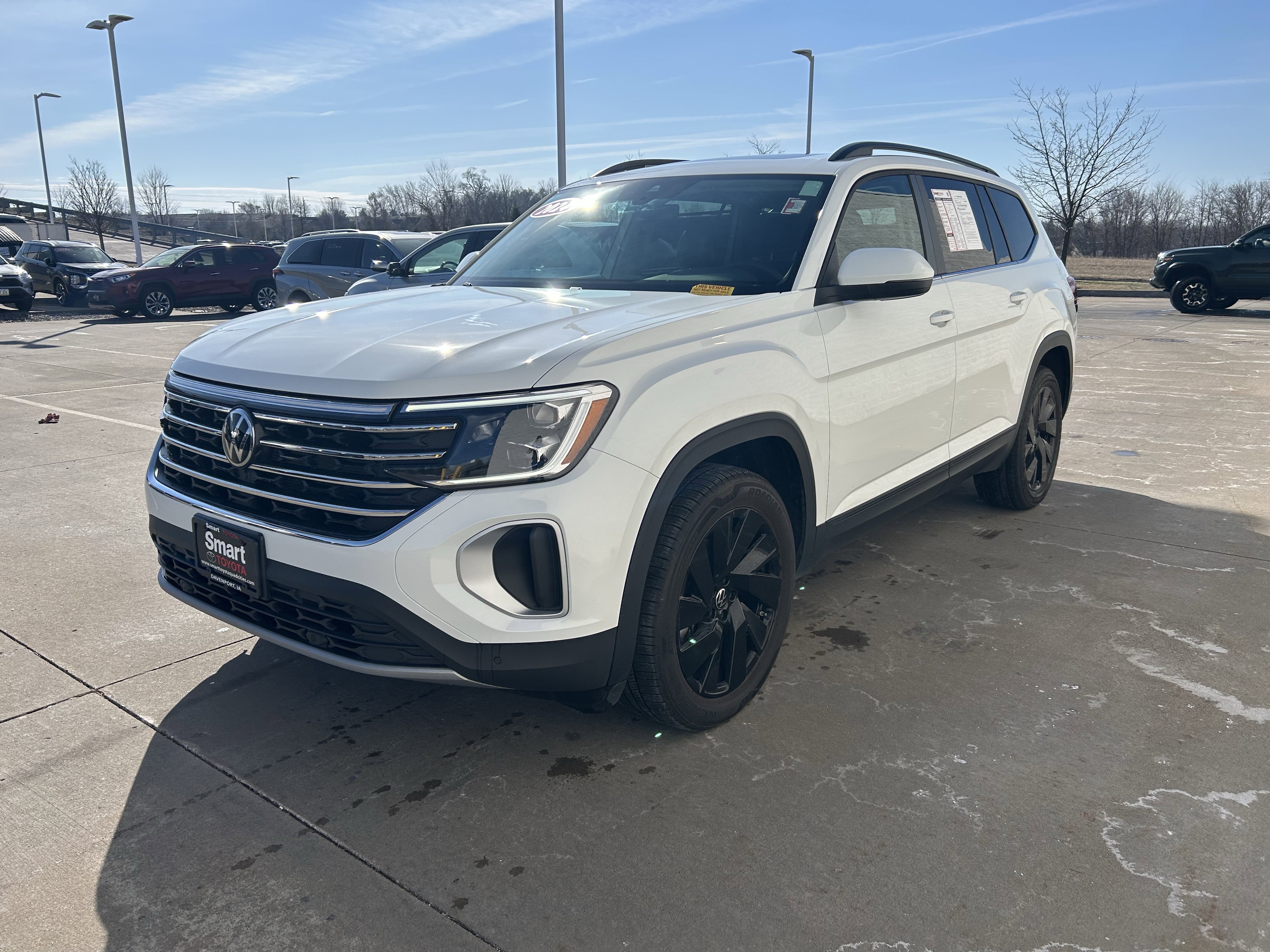Used 2024 Volkswagen Atlas SE w/ Panoramic Sunroof Package image 7
