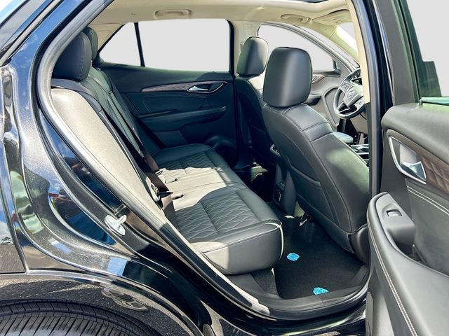 Used 2022 Buick Envision Avenir w/ Technology Package II FWD image 25