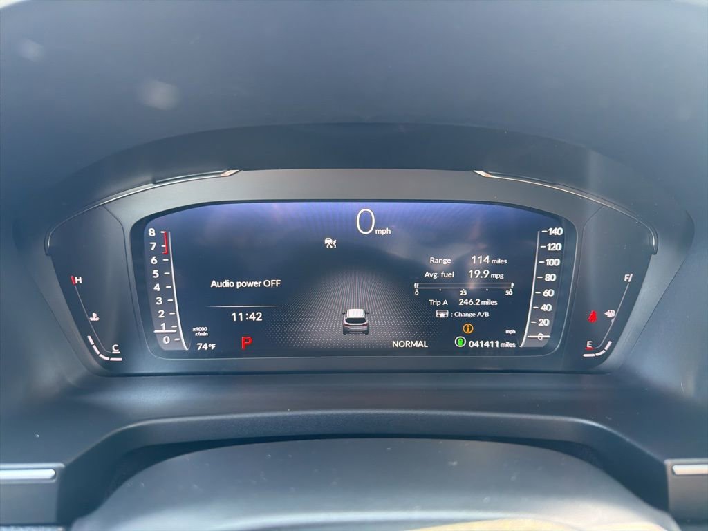 Certified 2025 Honda Pilot Black Edition image 28