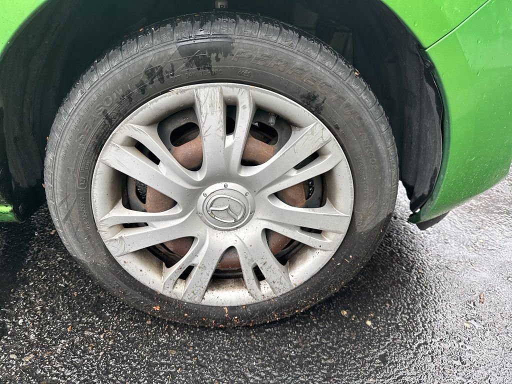 Used 2013 MAZDA MAZDA2 Sport FWD image 17