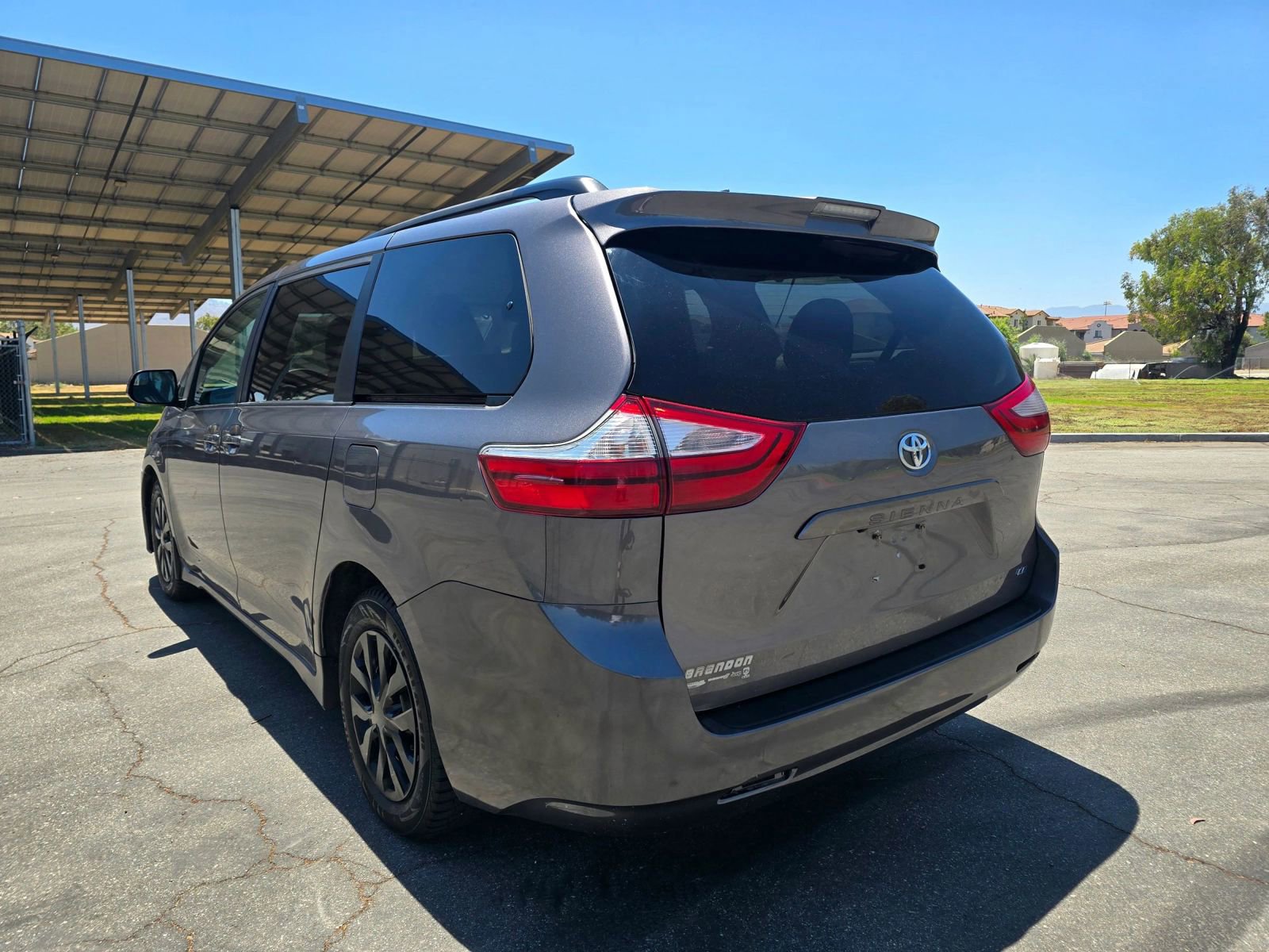 Used 2019 Toyota Sienna LE image 6