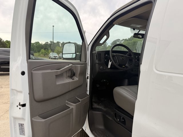 New 2025 Chevrolet Express 2500 w/ Driver Convenience Package image 12