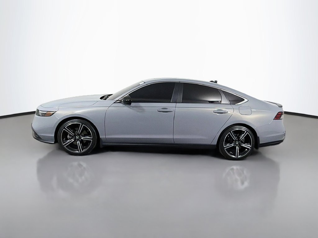 Used 2025 Honda Accord Sport image 4