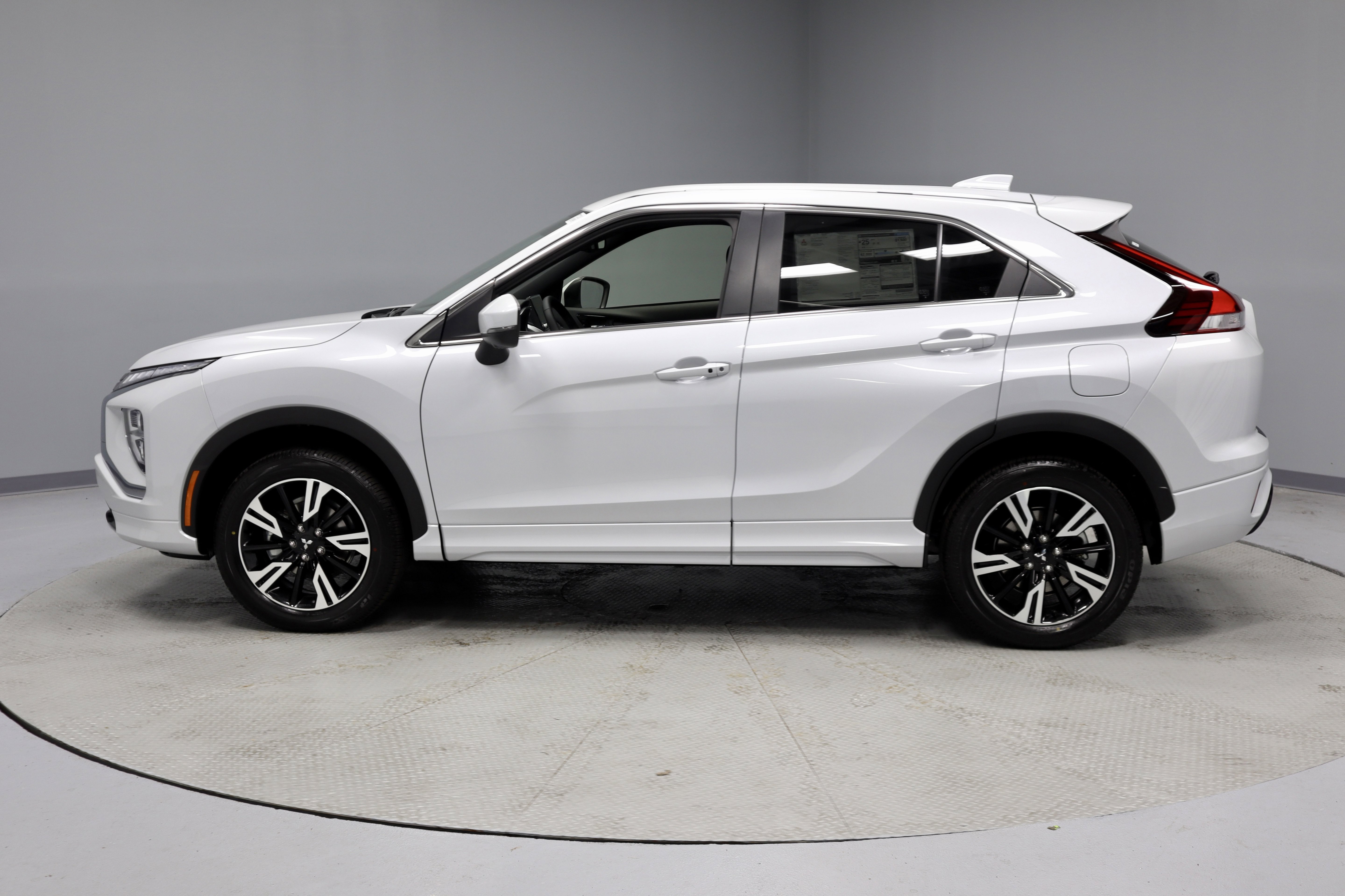 New 2026 Mitsubishi Eclipse Cross SEL AWD/4WD image 5