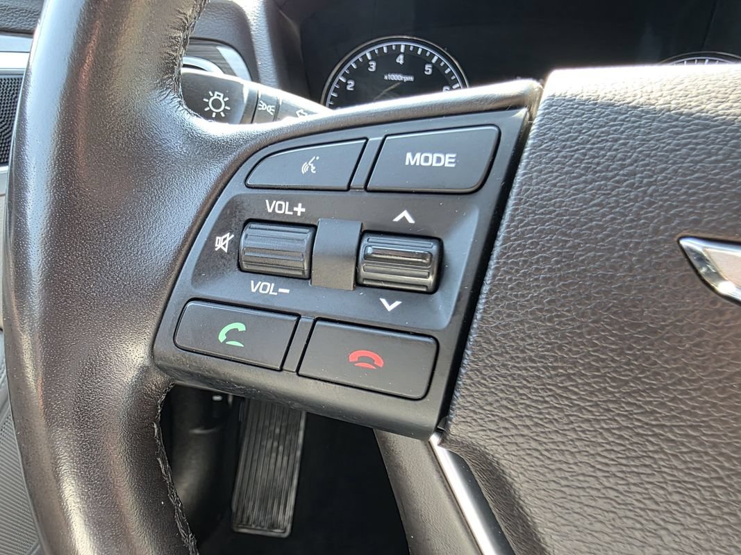 Used 2017 Genesis G80 3.8 AWD/4WD image 27