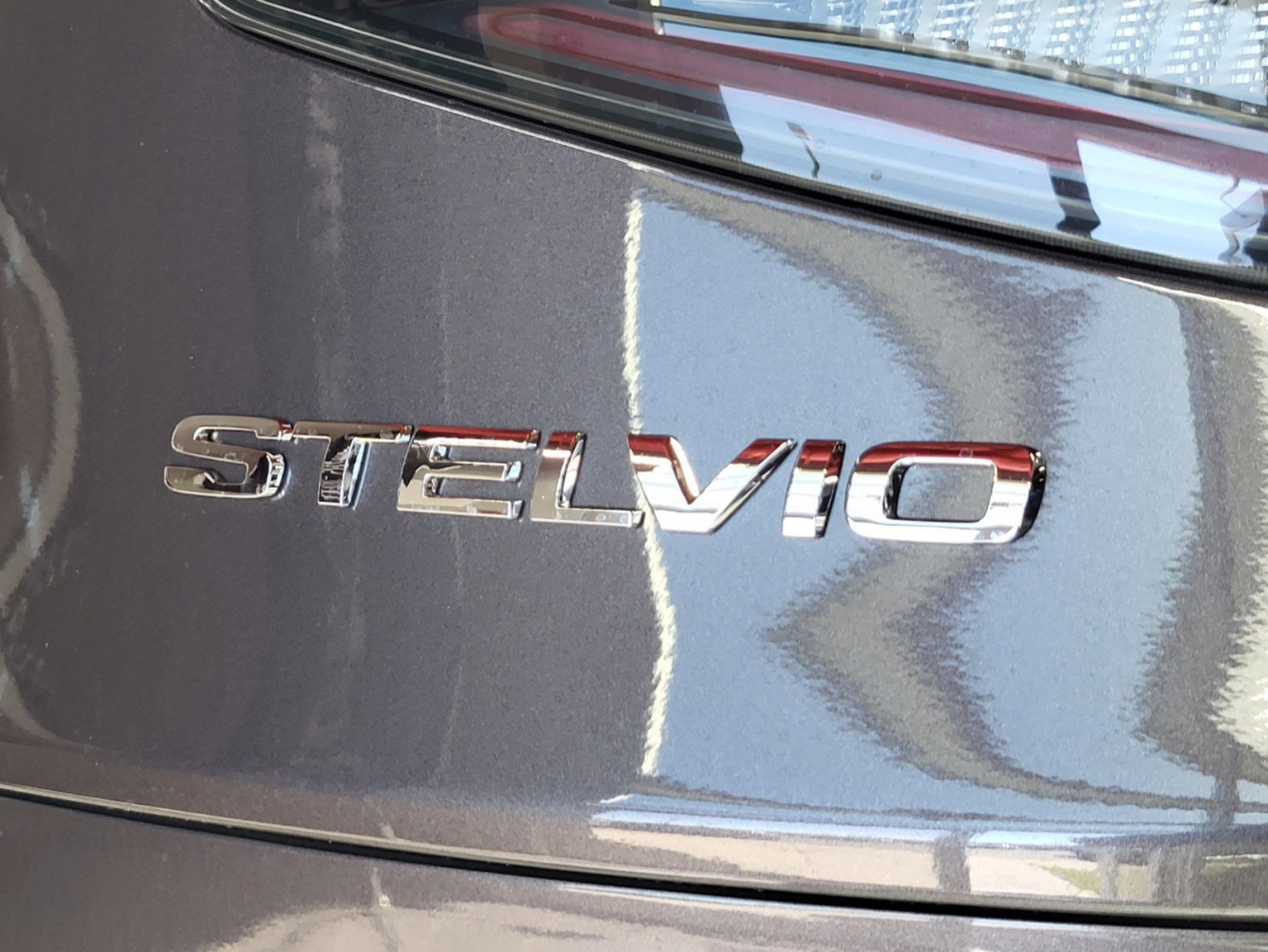 New 2025 Alfa Romeo Stelvio Sprint AWD/4WD image 11