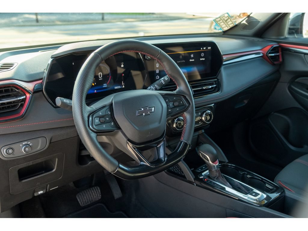 Used 2024 Chevrolet TrailBlazer RS w/ Convenience Package FWD image 11