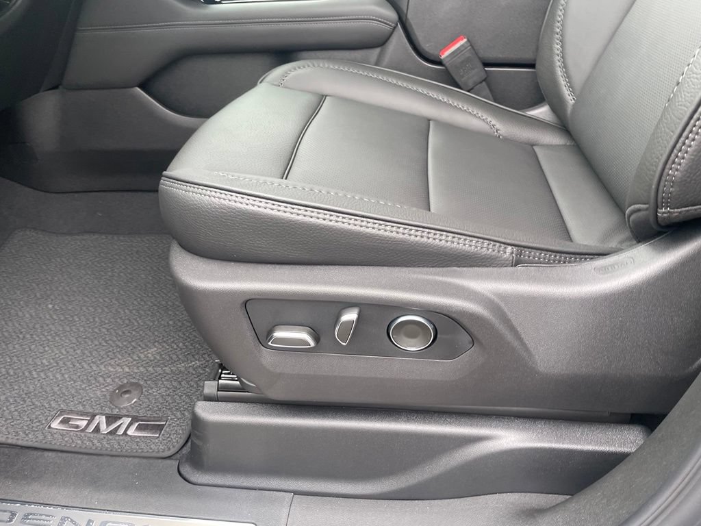 New 2026 GMC Yukon Denali w/ Advanced Technology Package AWD/4WD image 10