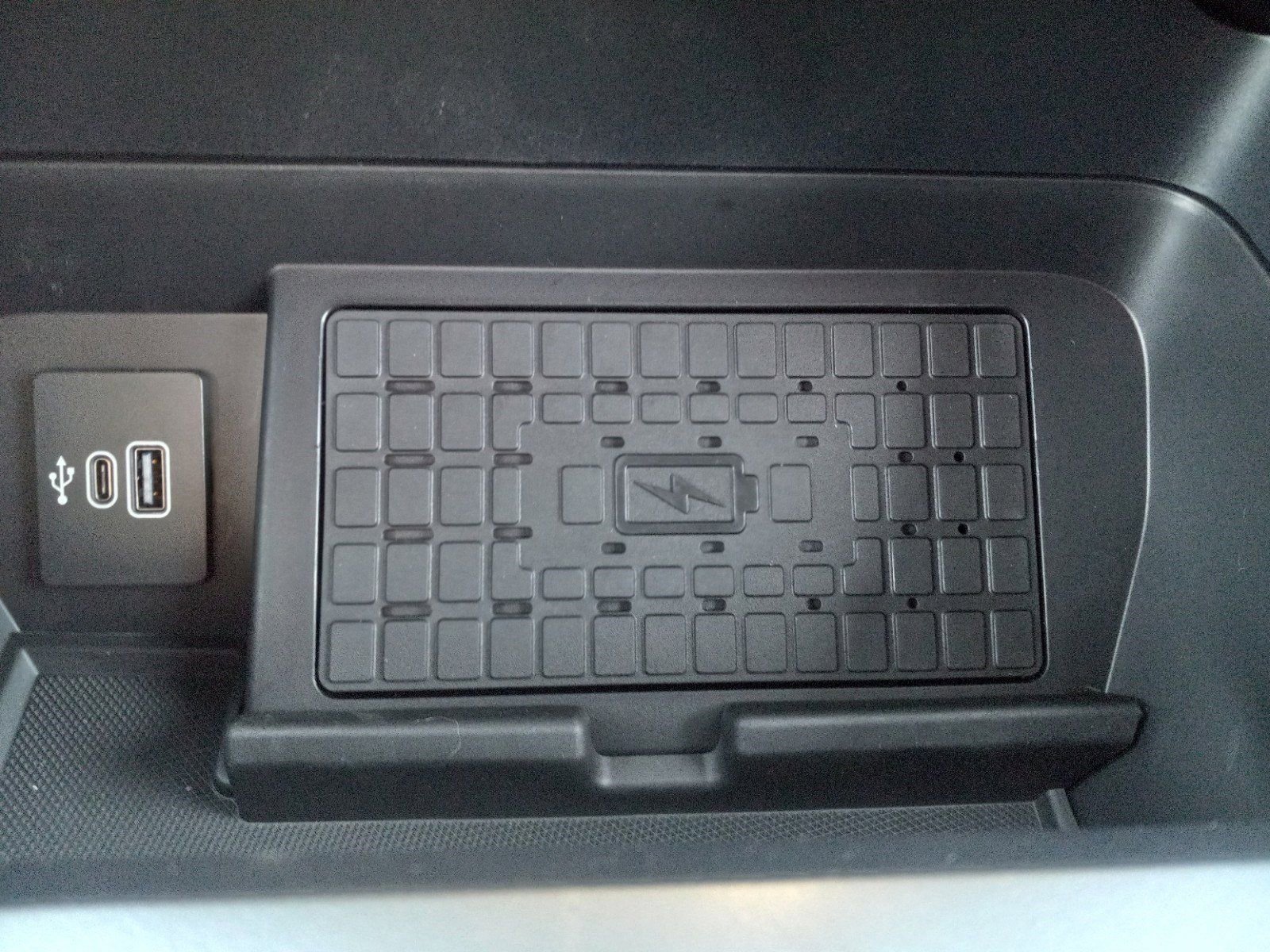 New 2025 Ford F150 XLT w/ Equipment Group 302A MID AWD/4WD image 17