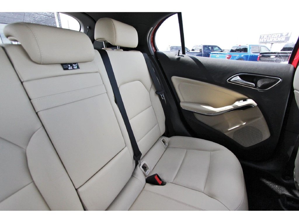 Used 2018 Mercedes-Benz GLA 250 w/ Premium Package image 13