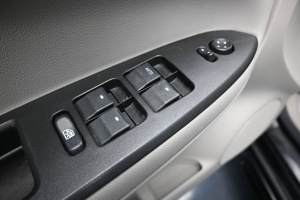 Used 2012 Chevrolet Impala LT FWD image 11