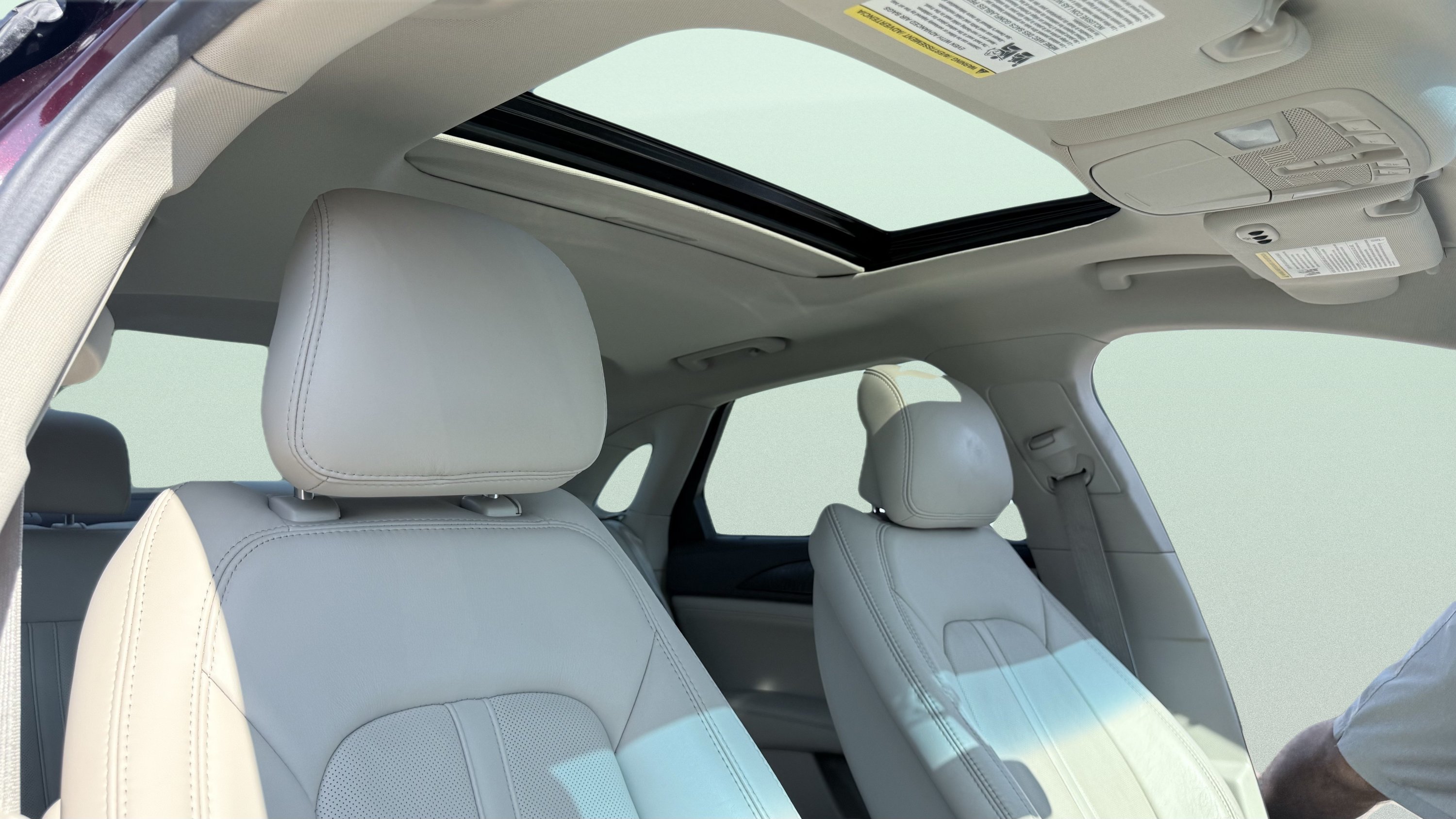 Used 2017 Lincoln MKZ Reserve FWD image 38