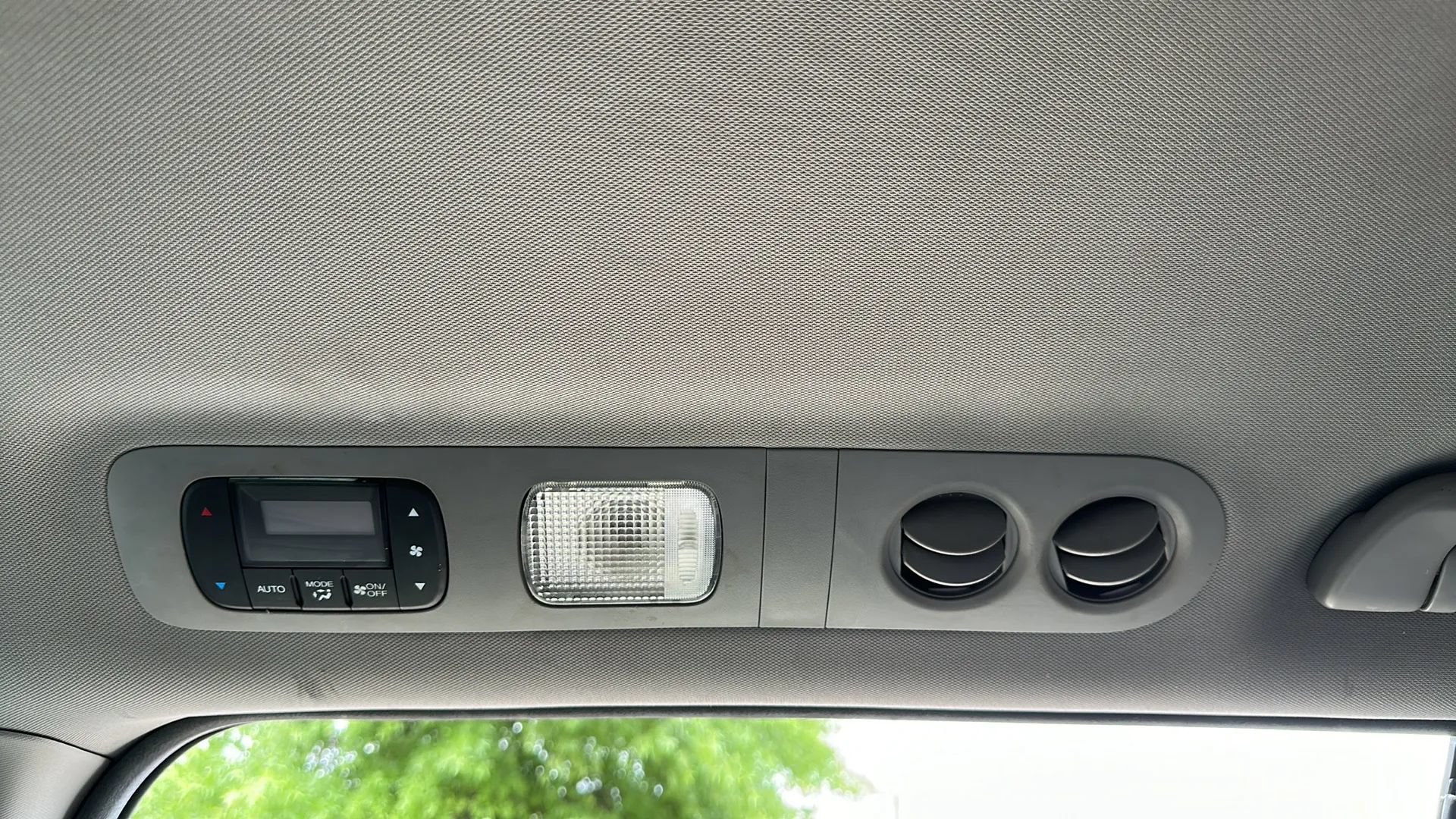 Used 2015 Honda Odyssey Touring image 33