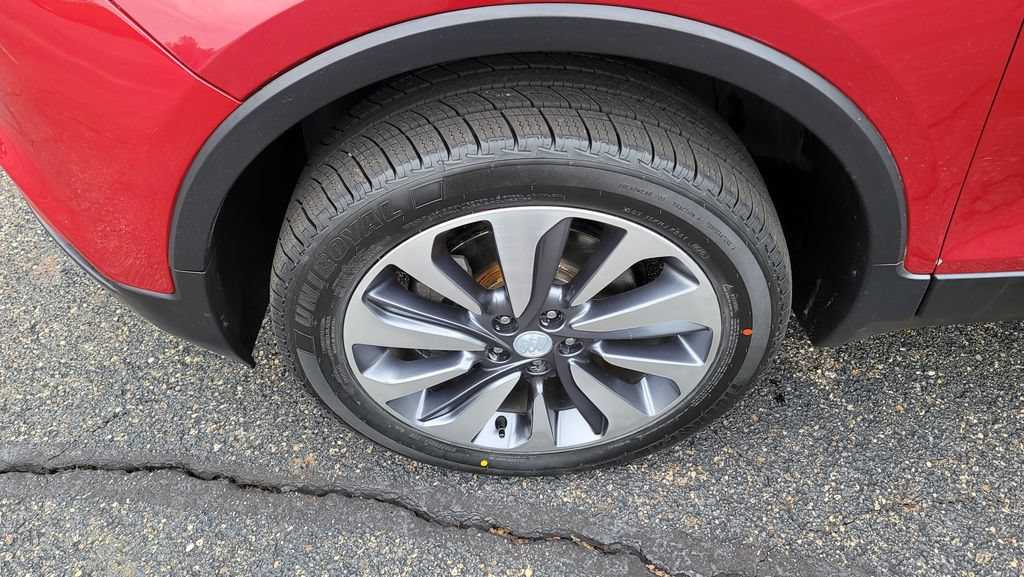 Used 2019 Buick Encore Essence w/ LPO, Road Trip Package FWD image 6