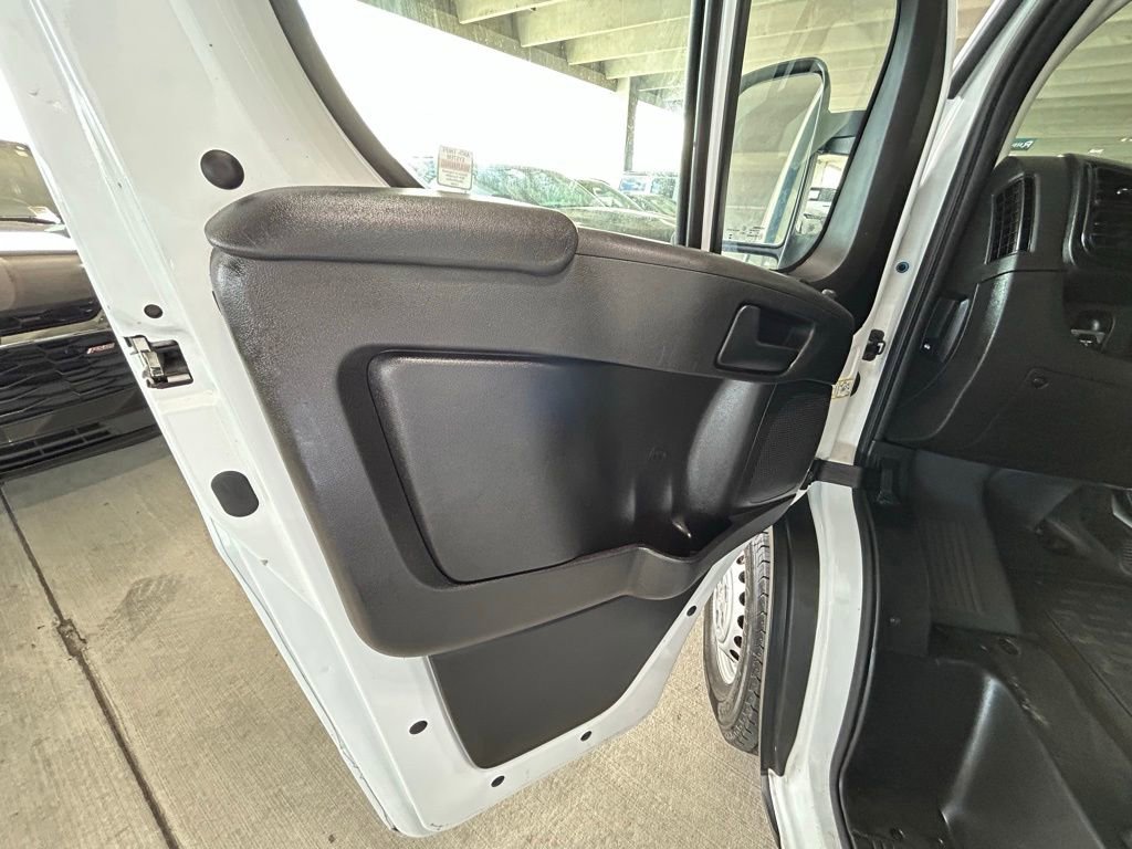 Used 2025 RAM ProMaster 2500 w/ Convenience Group image 43