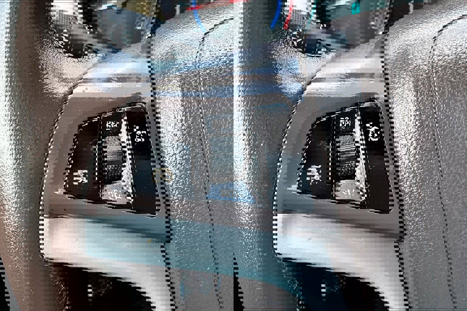 Used 2016 Chevrolet Cruze LTZ w/ Sun, Sound and Sport Package FWD image 17