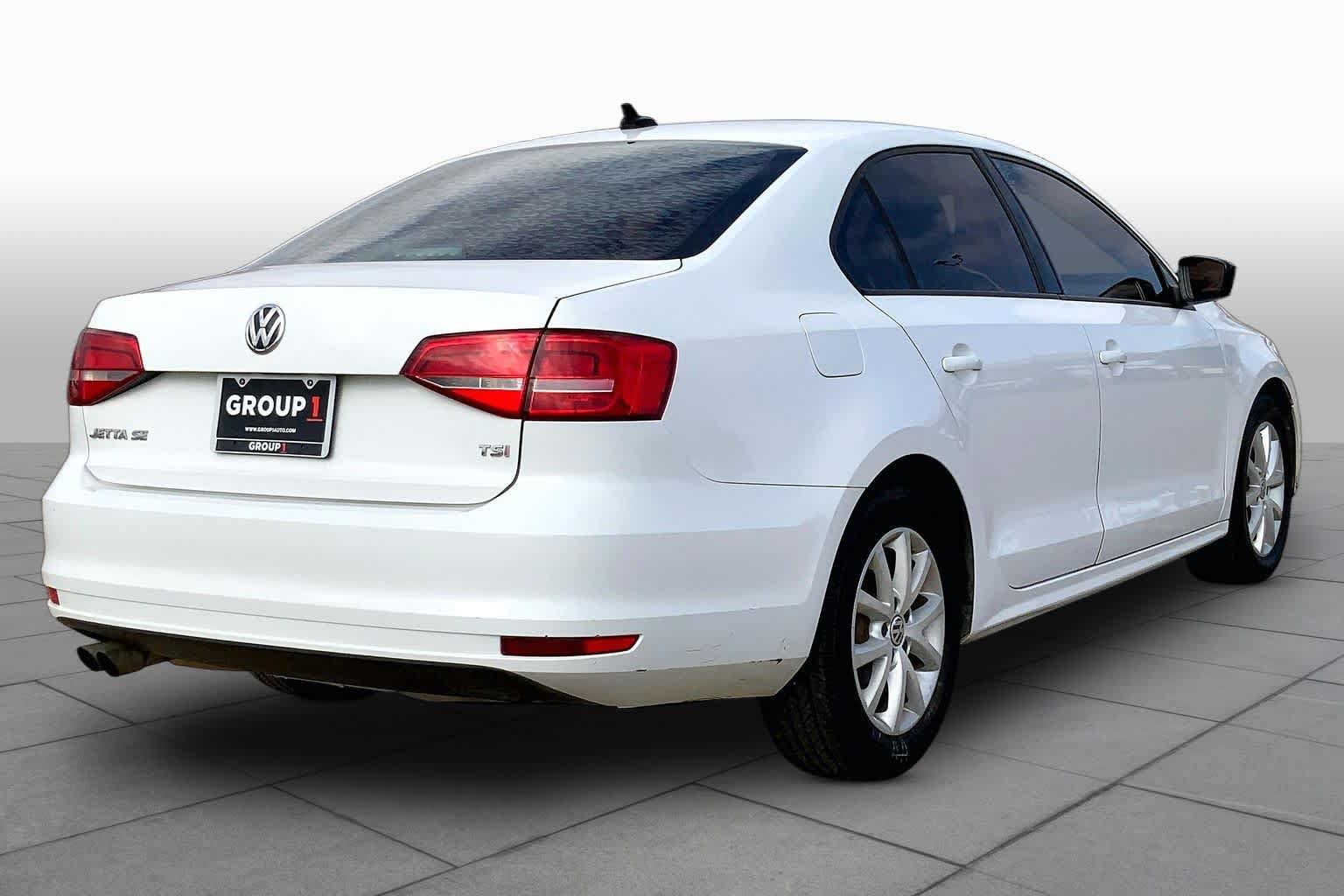 Used 2015 Volkswagen Jetta SE FWD image 12