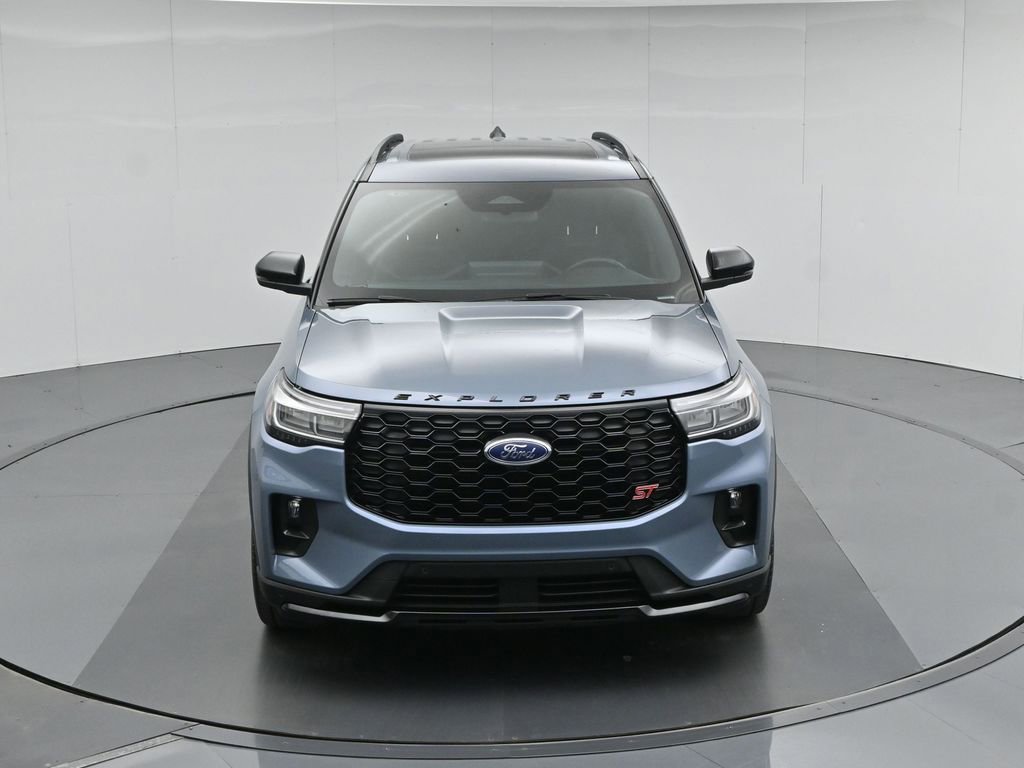 Used 2025 Ford Explorer ST image 40