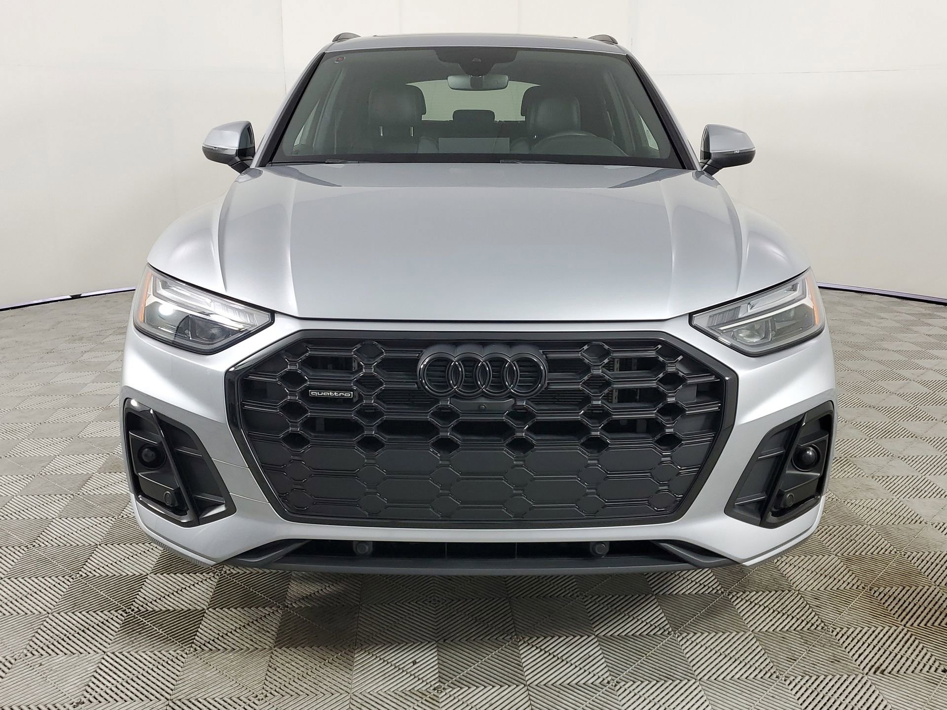 Certified 2023 Audi Q5 e Premium Plus w/ Premium Plus Package image 3