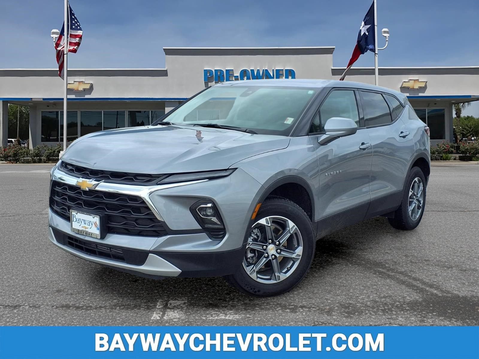 Used 2025 Chevrolet Blazer LT AWD/4WD image 1