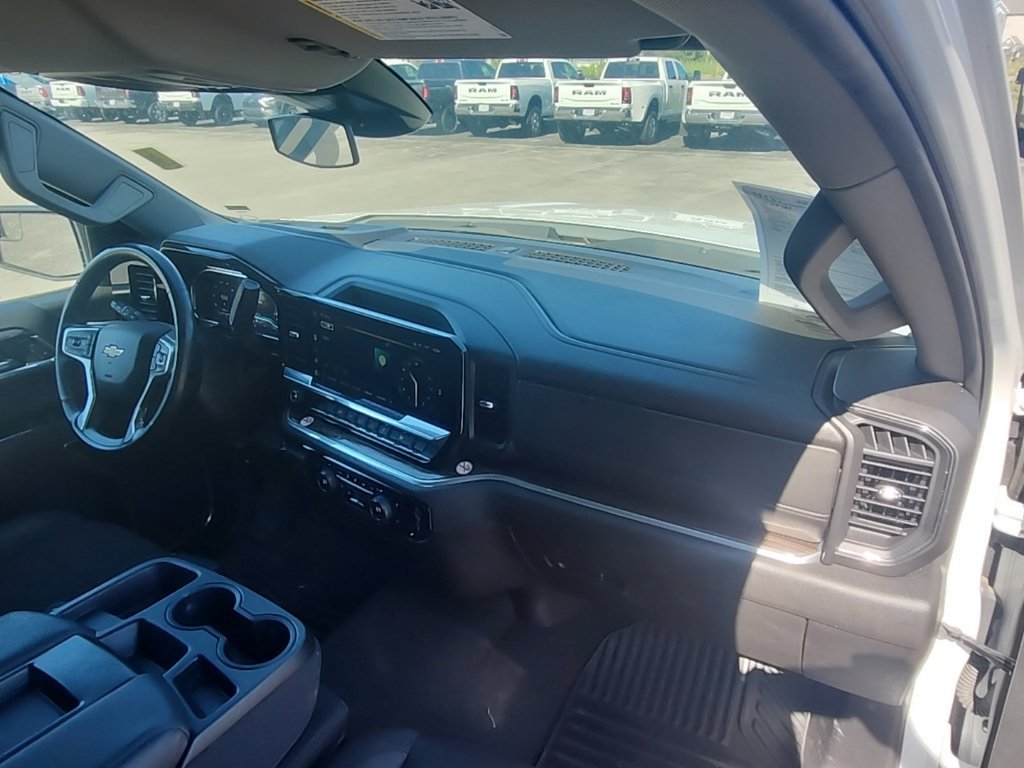 Used 2025 Chevrolet Silverado 1500 LT RWD image 36