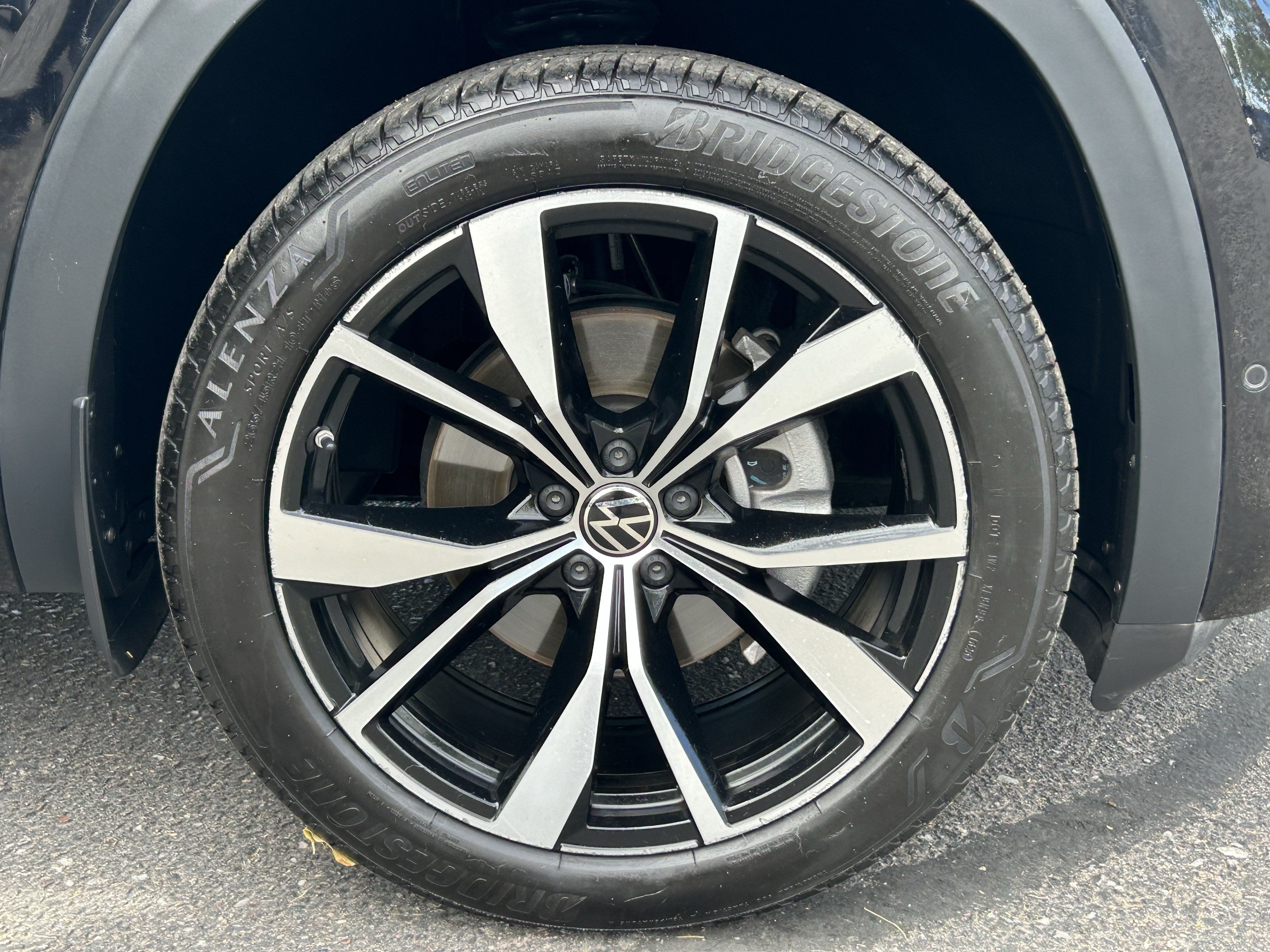 Certified 2024 Volkswagen Atlas Cross Sport SEL Premium R-Line AWD/4WD image 7