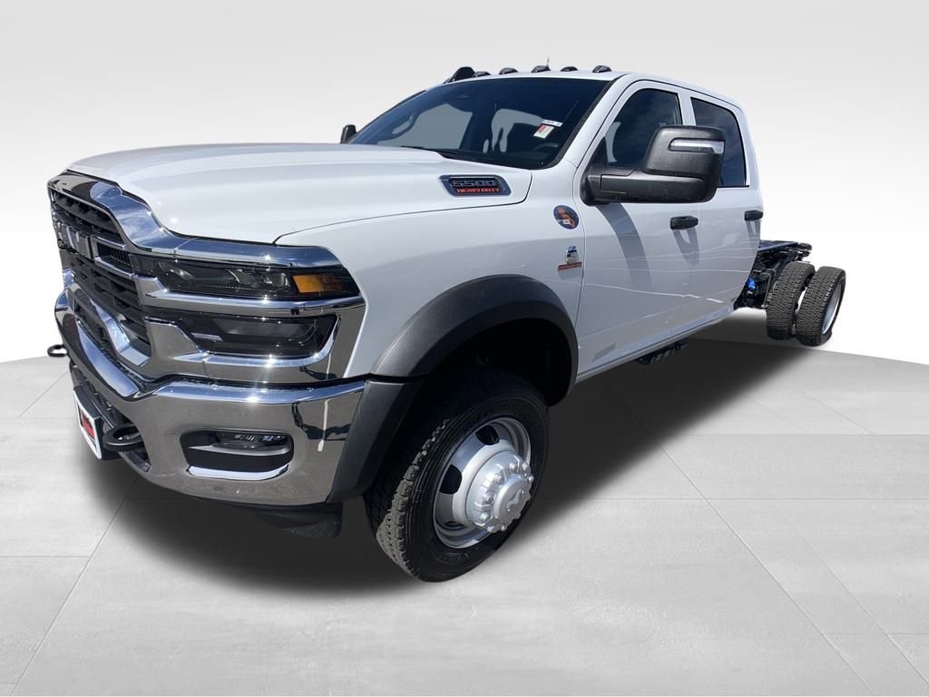 New 2026 RAM 5500 Tradesman w/ Chrome Appearance Group image 31