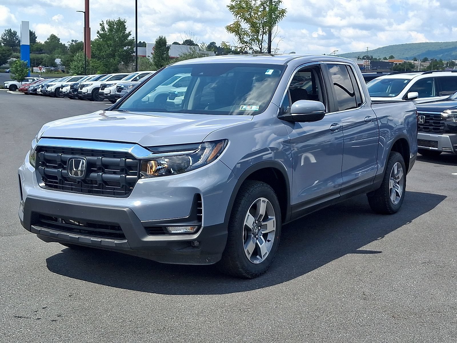 New 2026 Honda Ridgeline RTL image 2