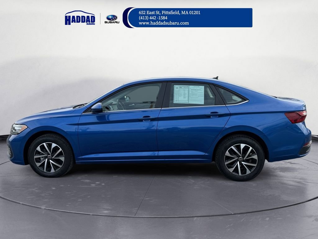 Used 2024 Volkswagen Jetta S image 3