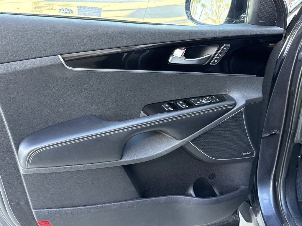 Used 2018 Kia Sorento SX image 26