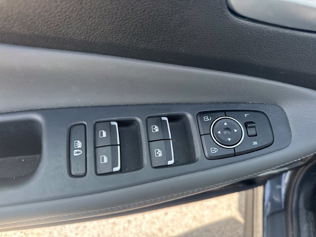 Used 2022 Hyundai Santa Fe SEL w/ Convenience + Premium Package FWD image 43