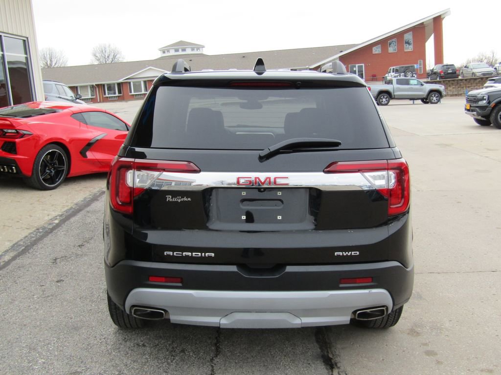 Used 2023 GMC Acadia SLT AWD/4WD image 4