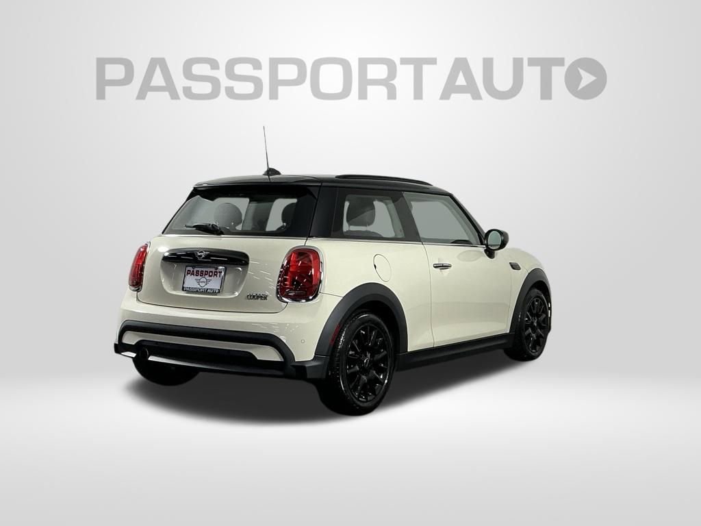 Used 2023 MINI Cooper 2-Door Hardtop image 9