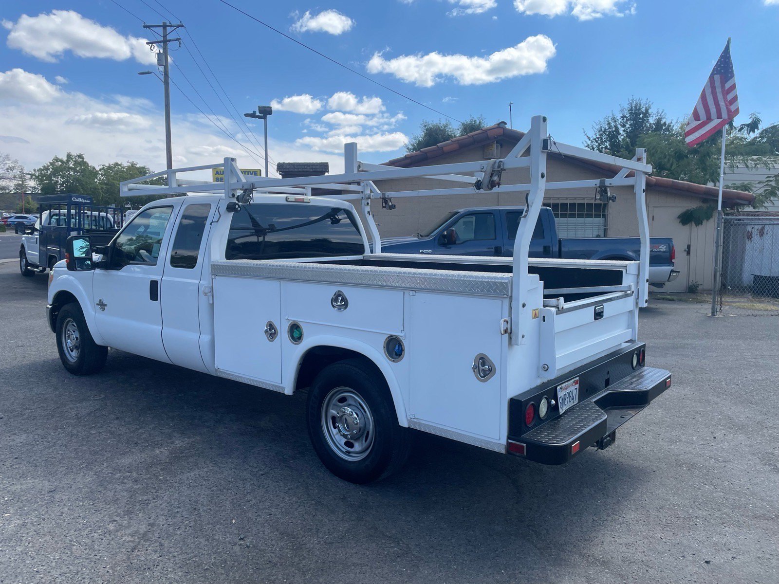 Used 2015 Ford F250 XL w/ Power Equipment Group RWD image 3