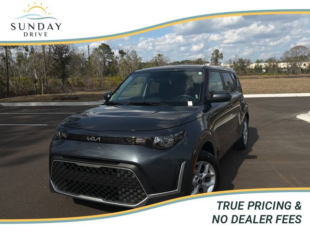 Used 2025 Kia Soul LX image 1