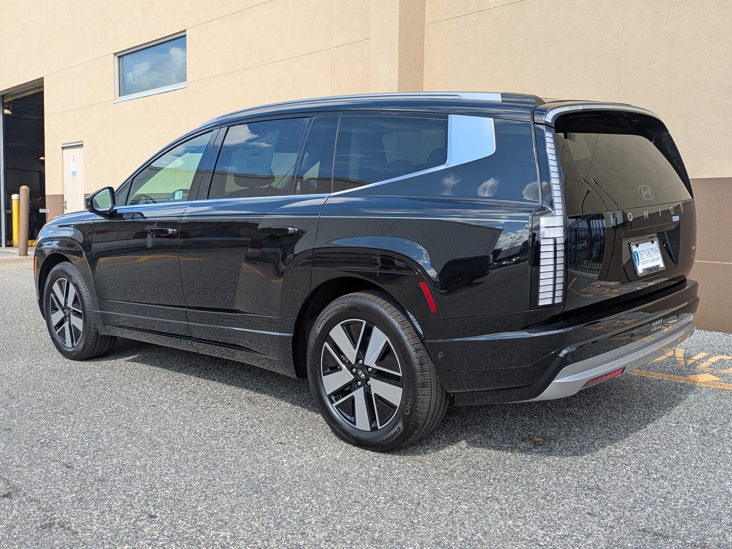 New 2026 Hyundai Ioniq 9 SEL image 7