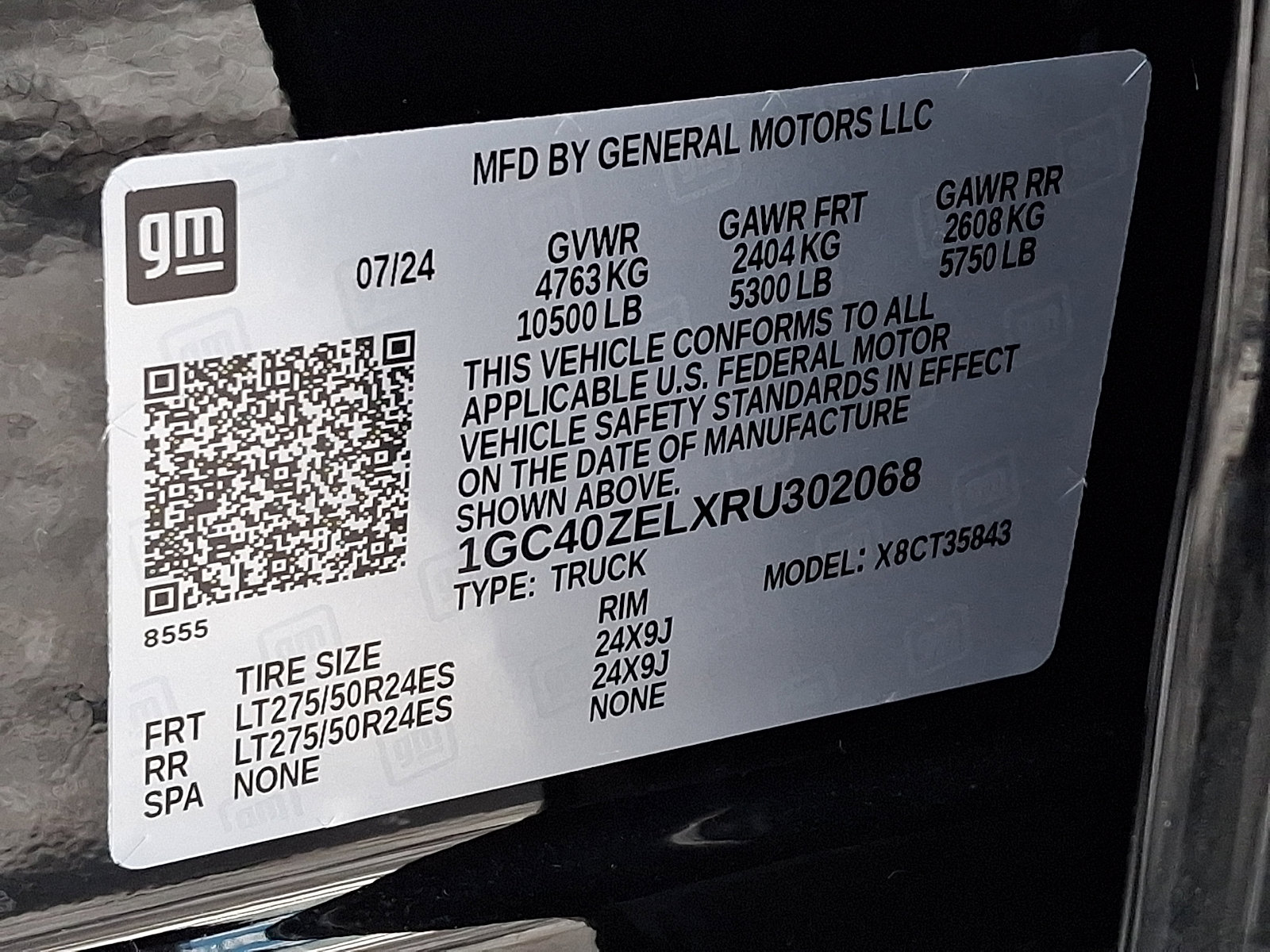 Certified 2024 Chevrolet Silverado EV RST image 30