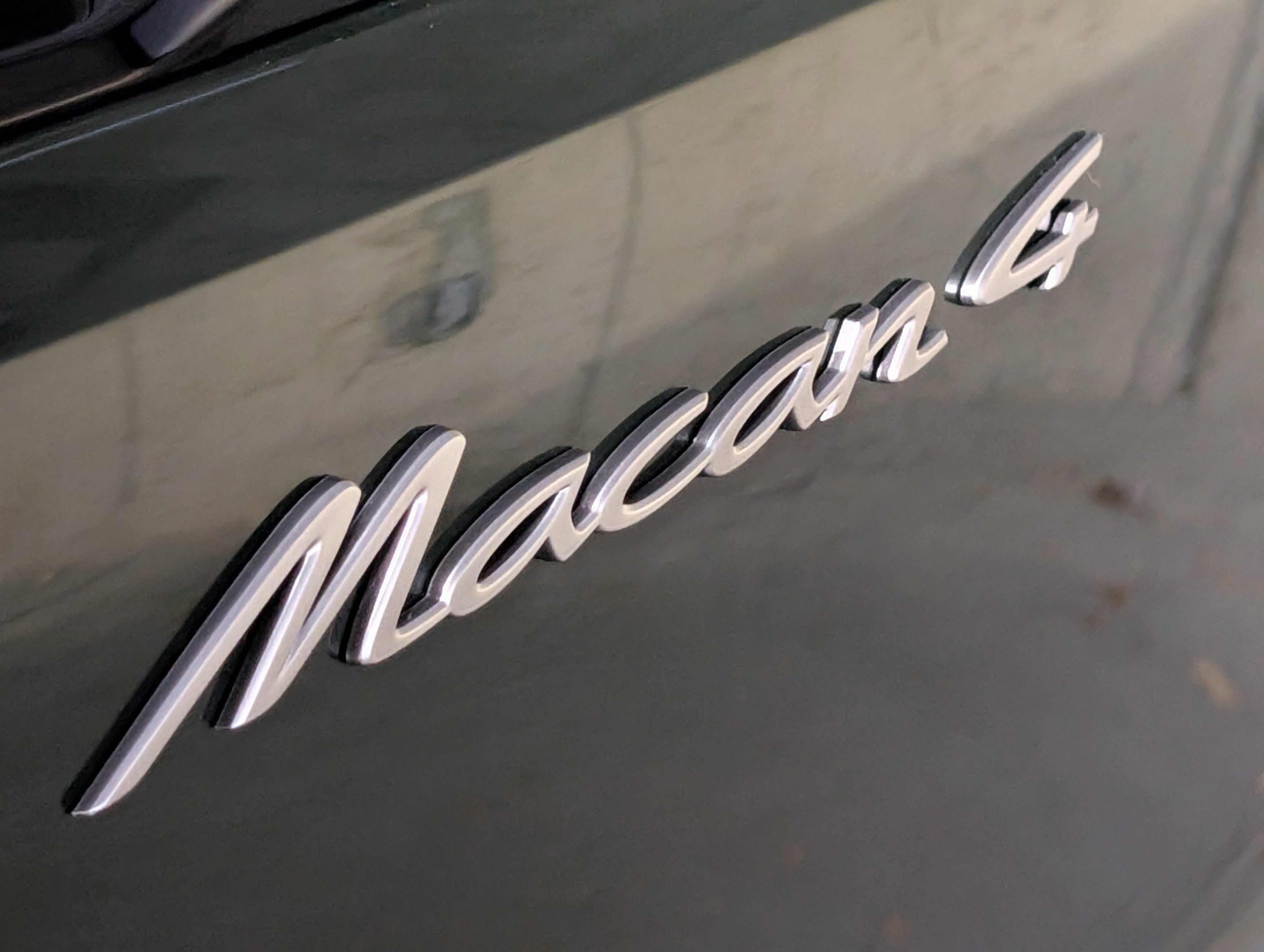 Used 2025 Porsche Macan 4 Electric image 15