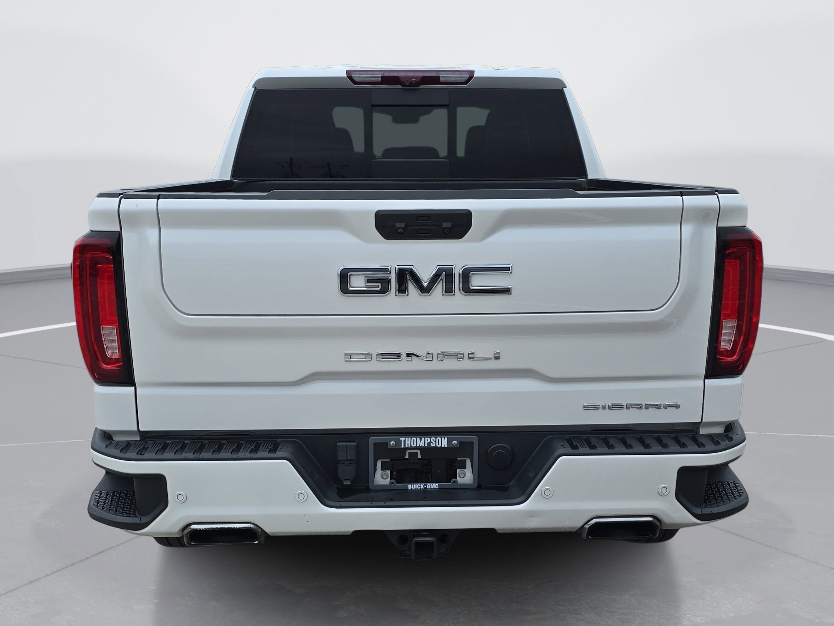 Used 2023 GMC Sierra 1500 Denali Ultimate AWD/4WD image 4