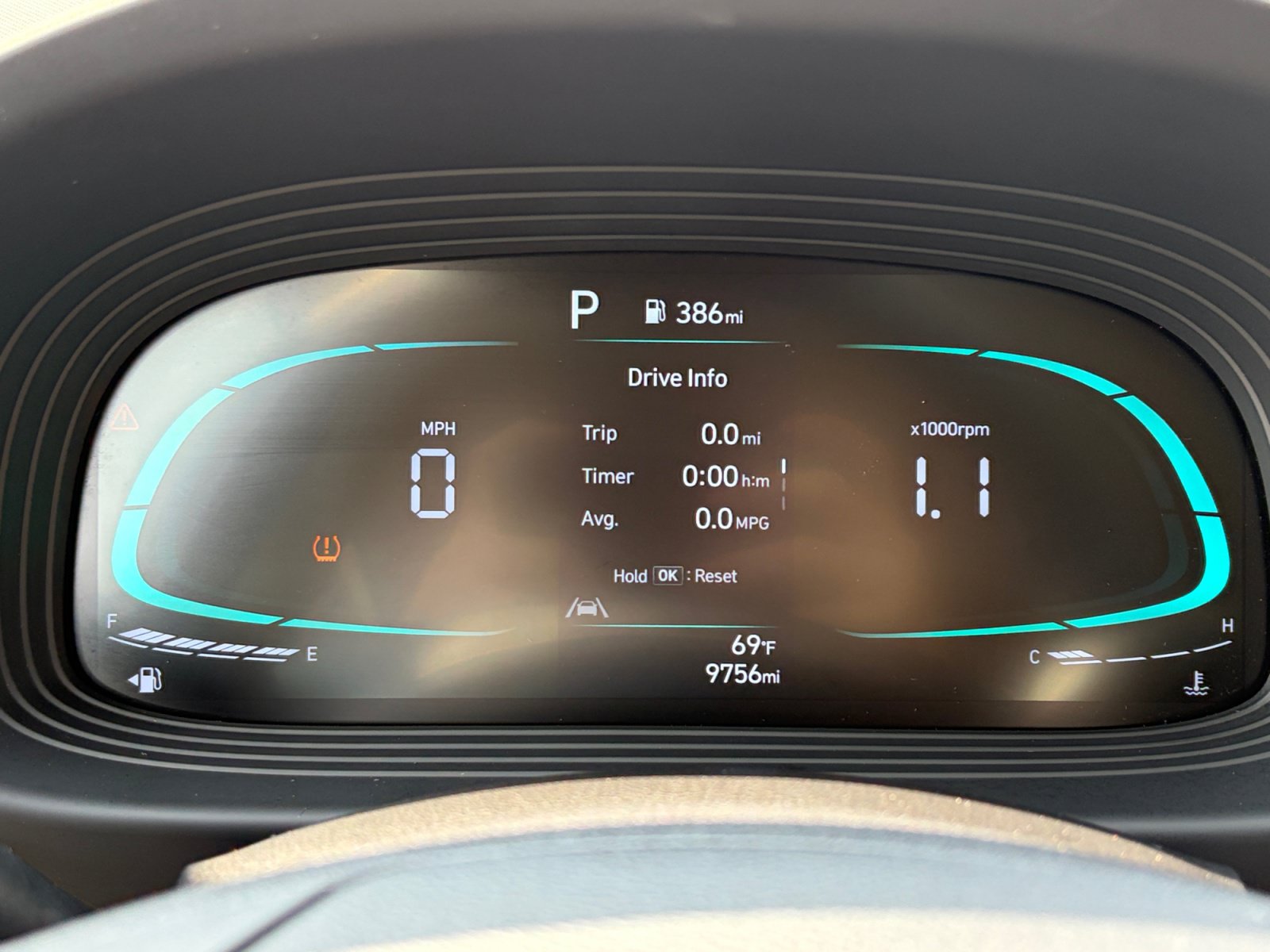 Certified 2025 Hyundai Venue SE FWD image 11