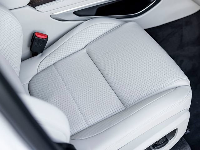 Certified 2025 Jaguar F-PACE R-Dynamic S AWD/4WD image 28