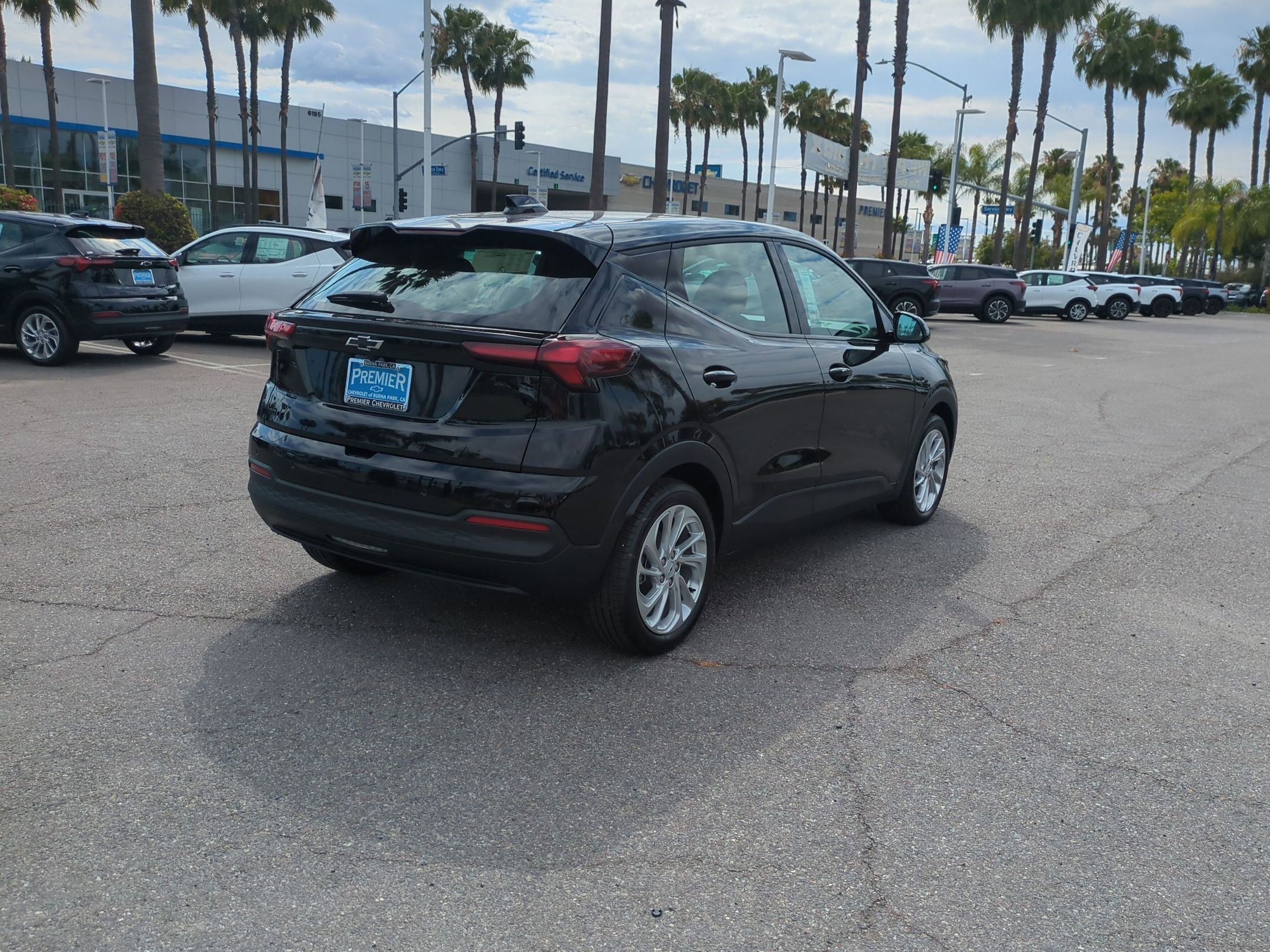 New 2027 Chevrolet Bolt LT w/ Comfort Package FWD image 5