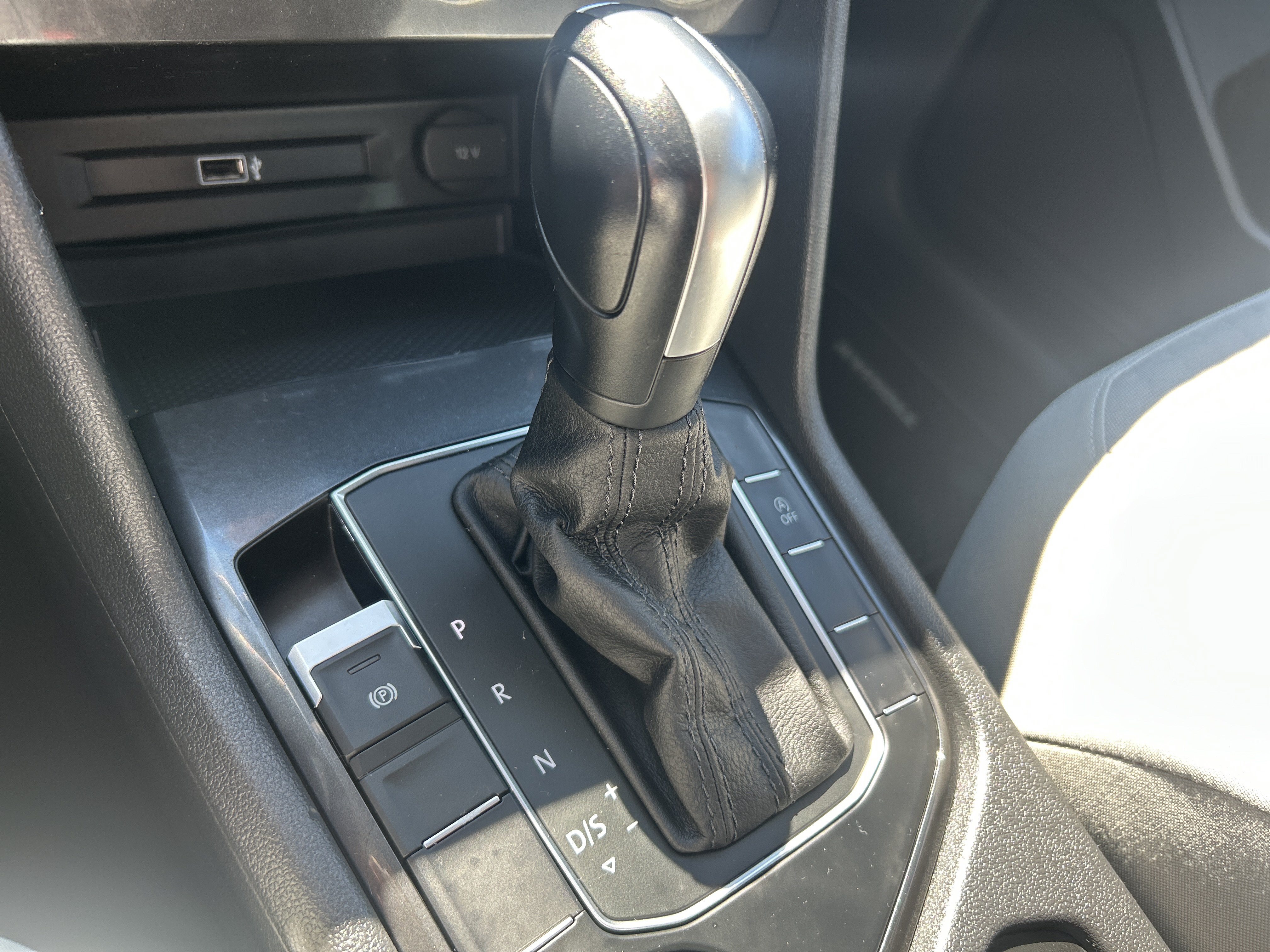 Used 2019 Volkswagen Tiguan S w/ Driver Assistance Package AWD/4WD image 24