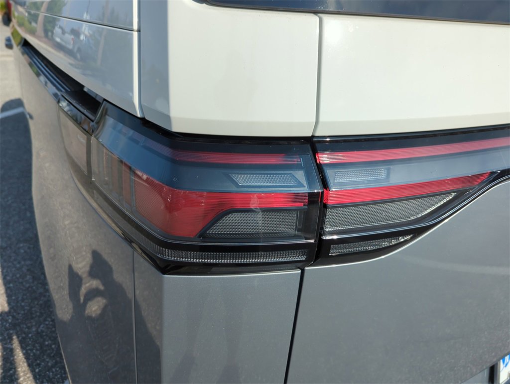 New 2025 Volkswagen ID. Buzz 1st Edition image 13