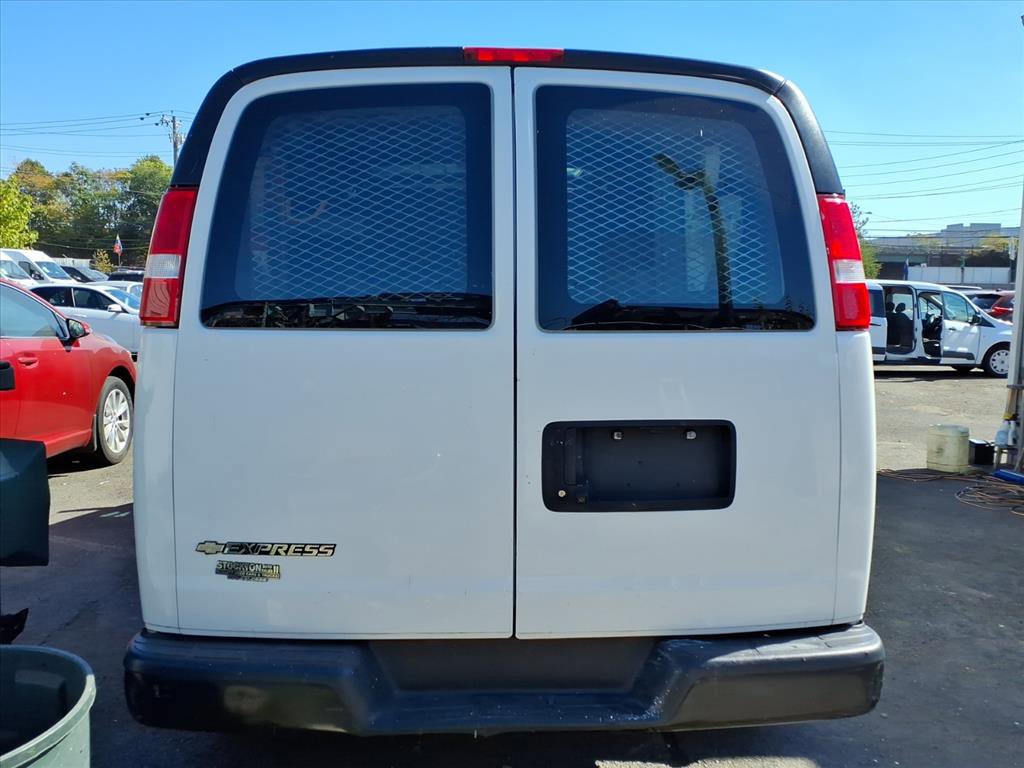 Used 2021 Chevrolet Express 2500 Extended w/ Driver Convenience Package RWD image 4