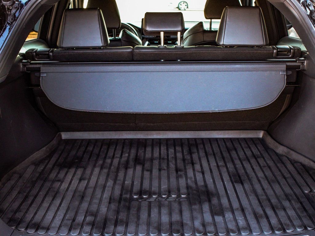 Used 2023 Toyota Venza XLE image 41